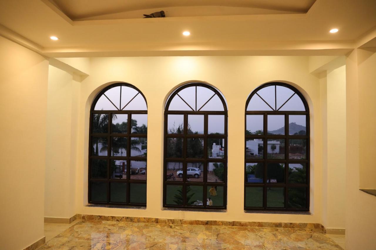 Winter Mountain Resort Pushkar Ngoại thất bức ảnh