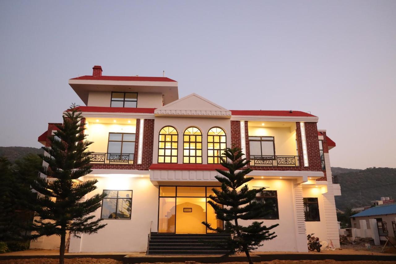 Winter Mountain Resort Pushkar Ngoại thất bức ảnh