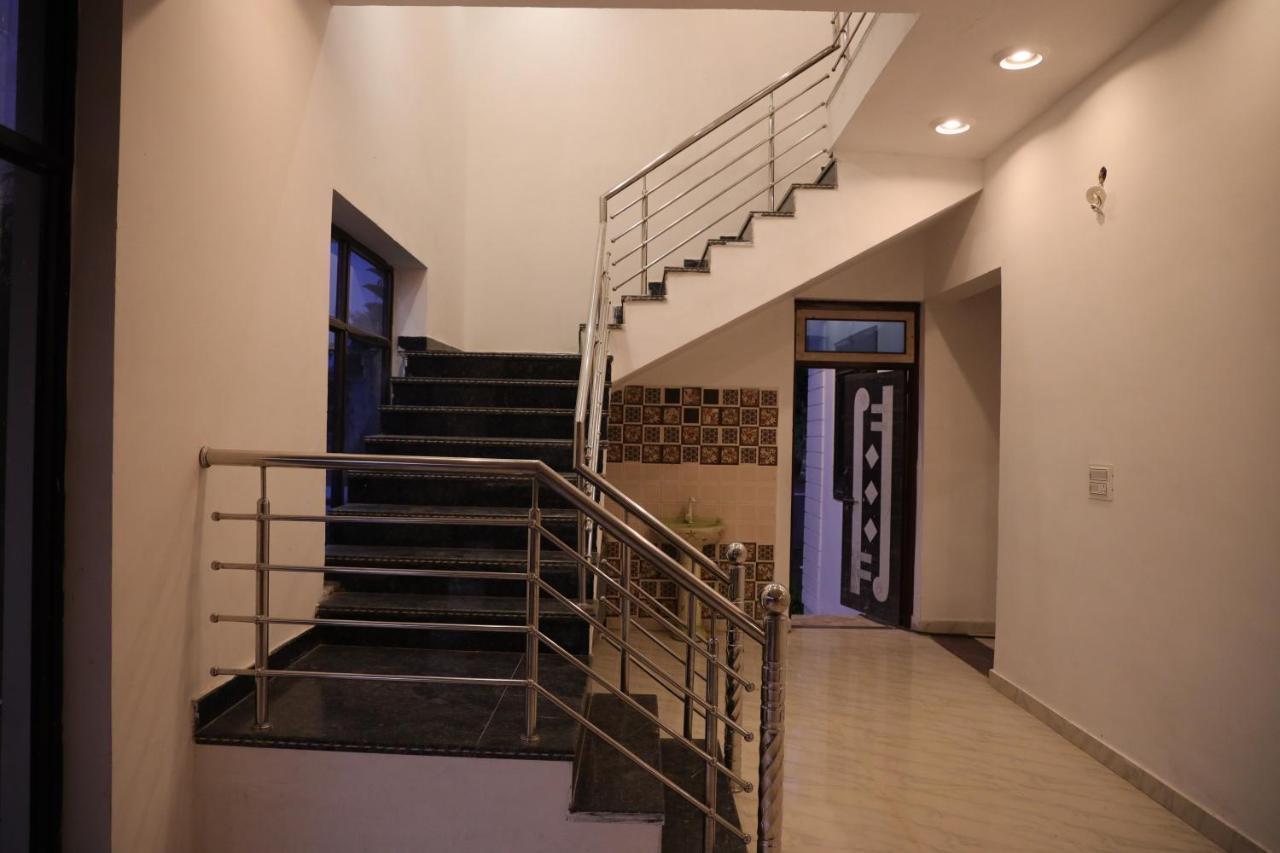 Winter Mountain Resort Pushkar Ngoại thất bức ảnh