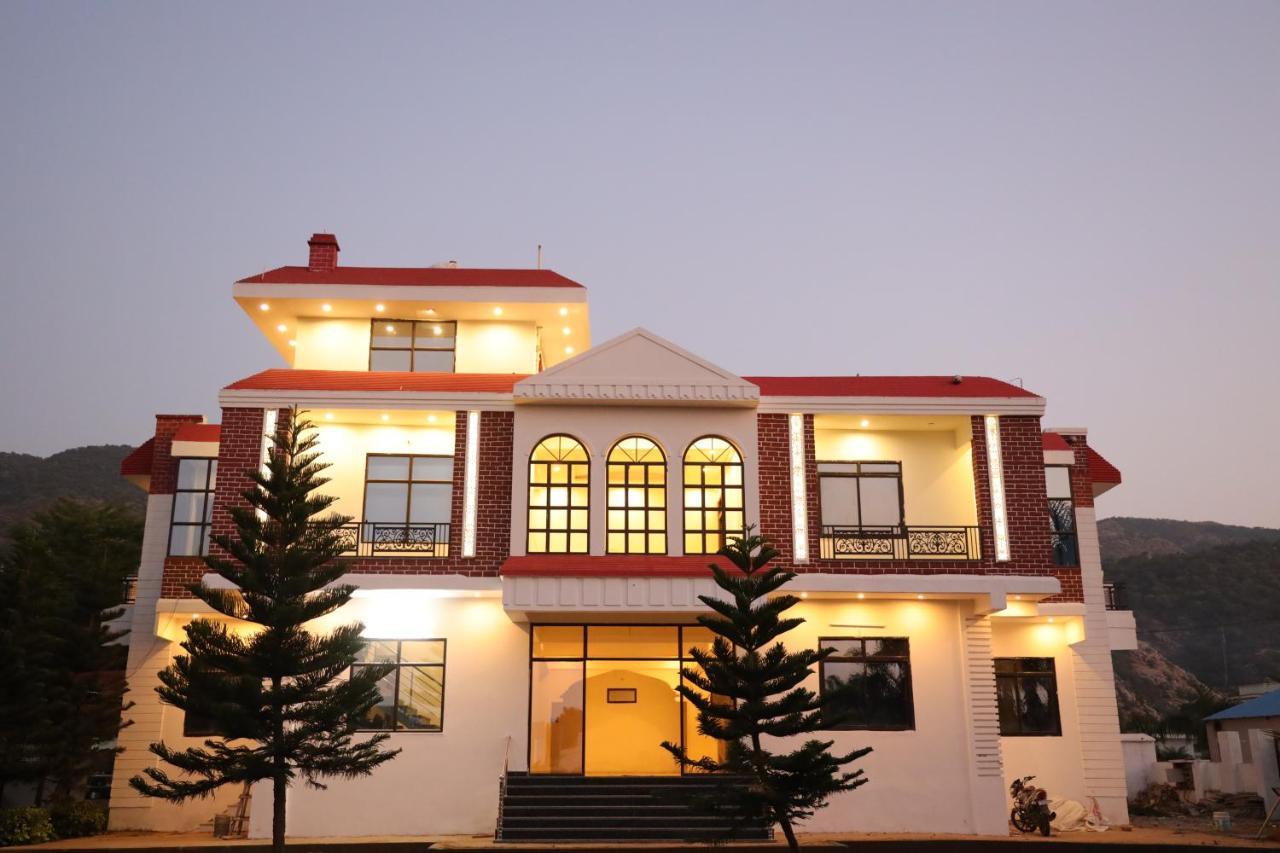 Winter Mountain Resort Pushkar Ngoại thất bức ảnh