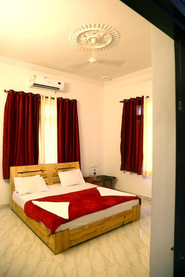 Winter Mountain Resort Pushkar Ngoại thất bức ảnh
