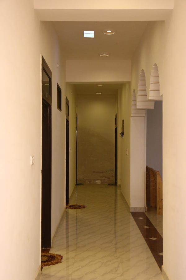 Winter Mountain Resort Pushkar Ngoại thất bức ảnh