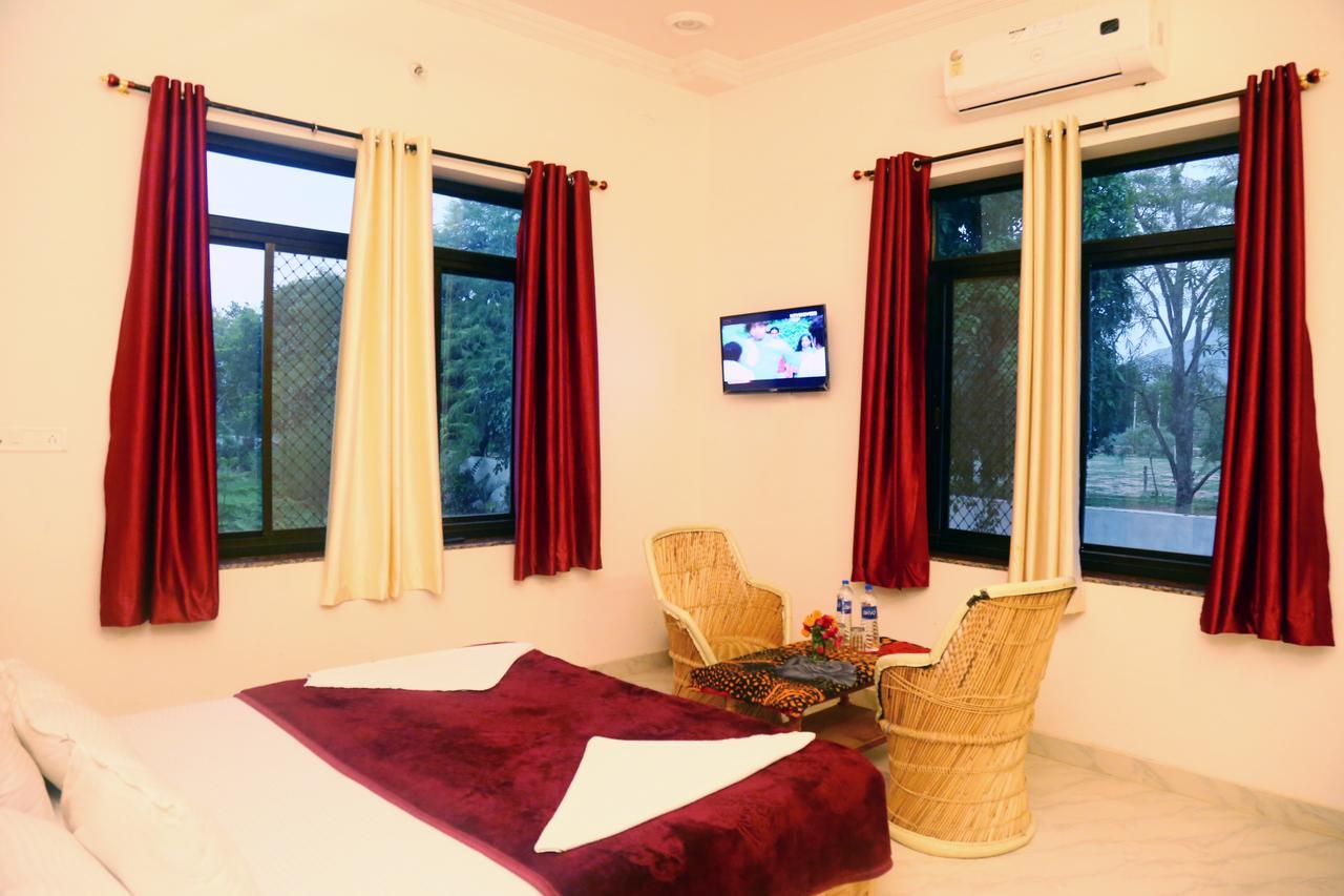 Winter Mountain Resort Pushkar Ngoại thất bức ảnh