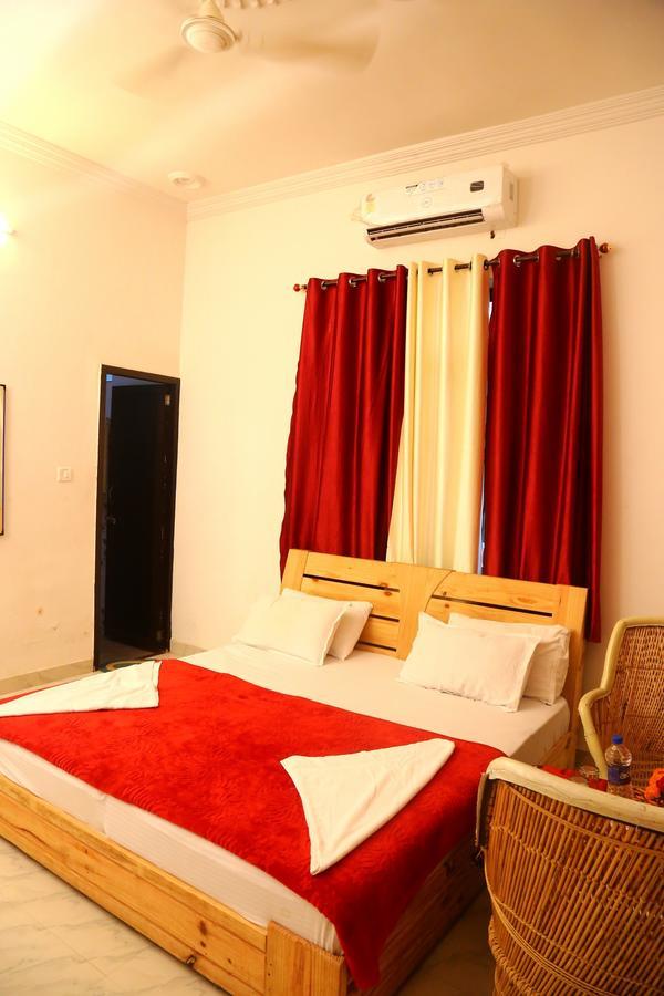 Winter Mountain Resort Pushkar Ngoại thất bức ảnh